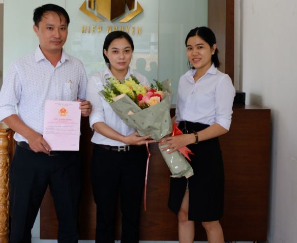 Bàn giao Giấy Chứng Nhận cho cư dân dự án Chung cư Phú Gia